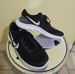 Nike Black and White Running Sneakers